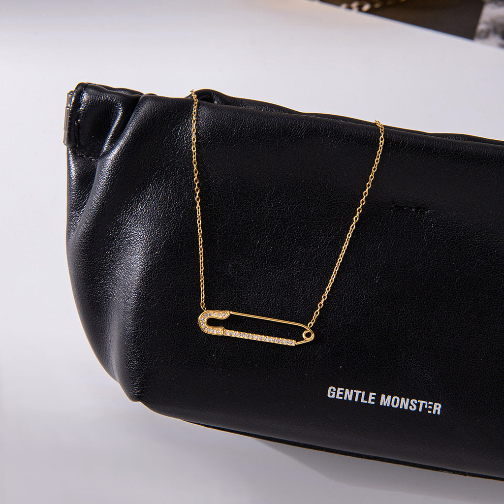 ✨ European White Diamond Paperclip Necklace ✨