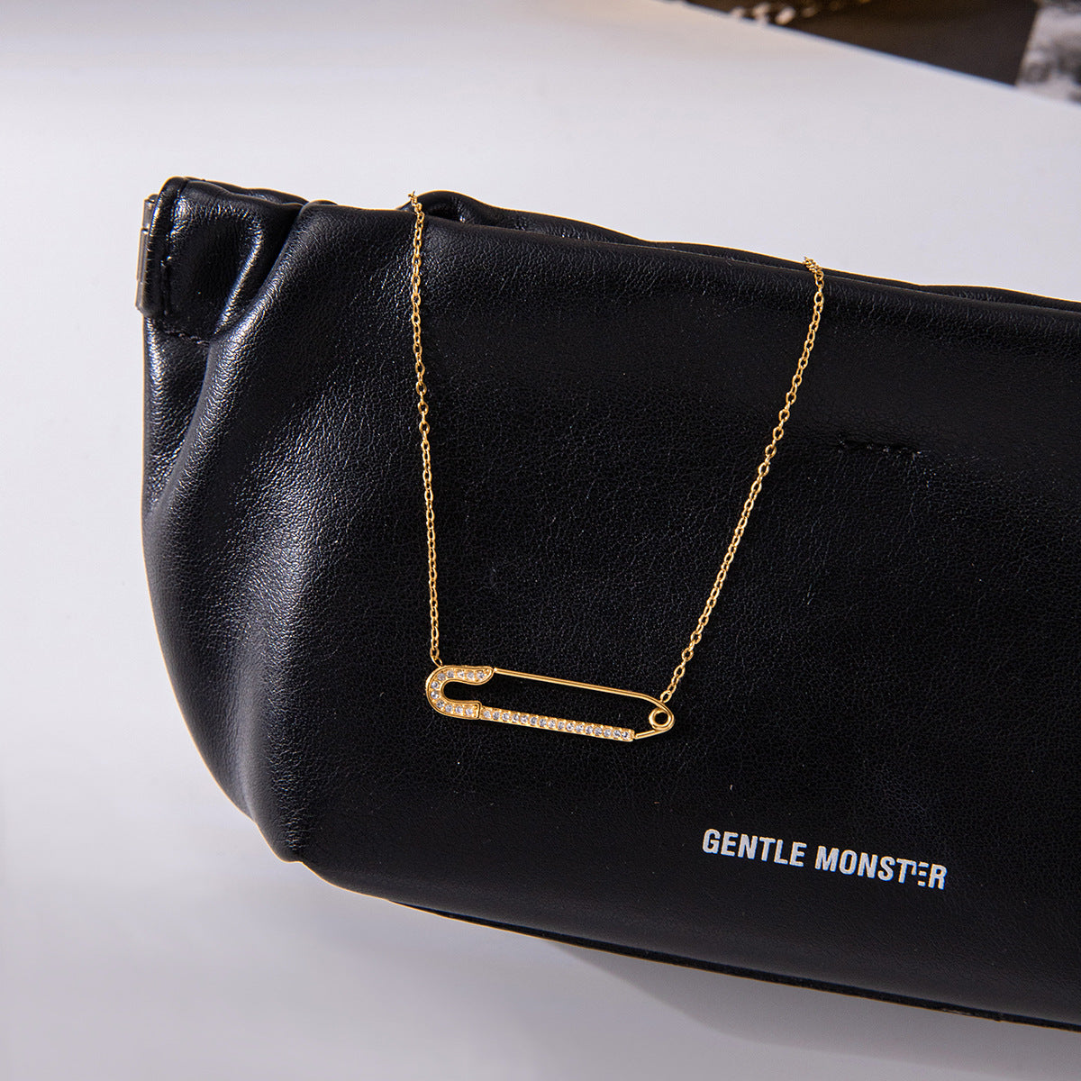 ✨ European White Diamond Paperclip Necklace ✨