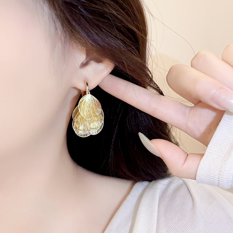 Golden Tassel Statement Earrings for Women – 2025 New Luxury Design, Elegant & Unique Drop Earrings